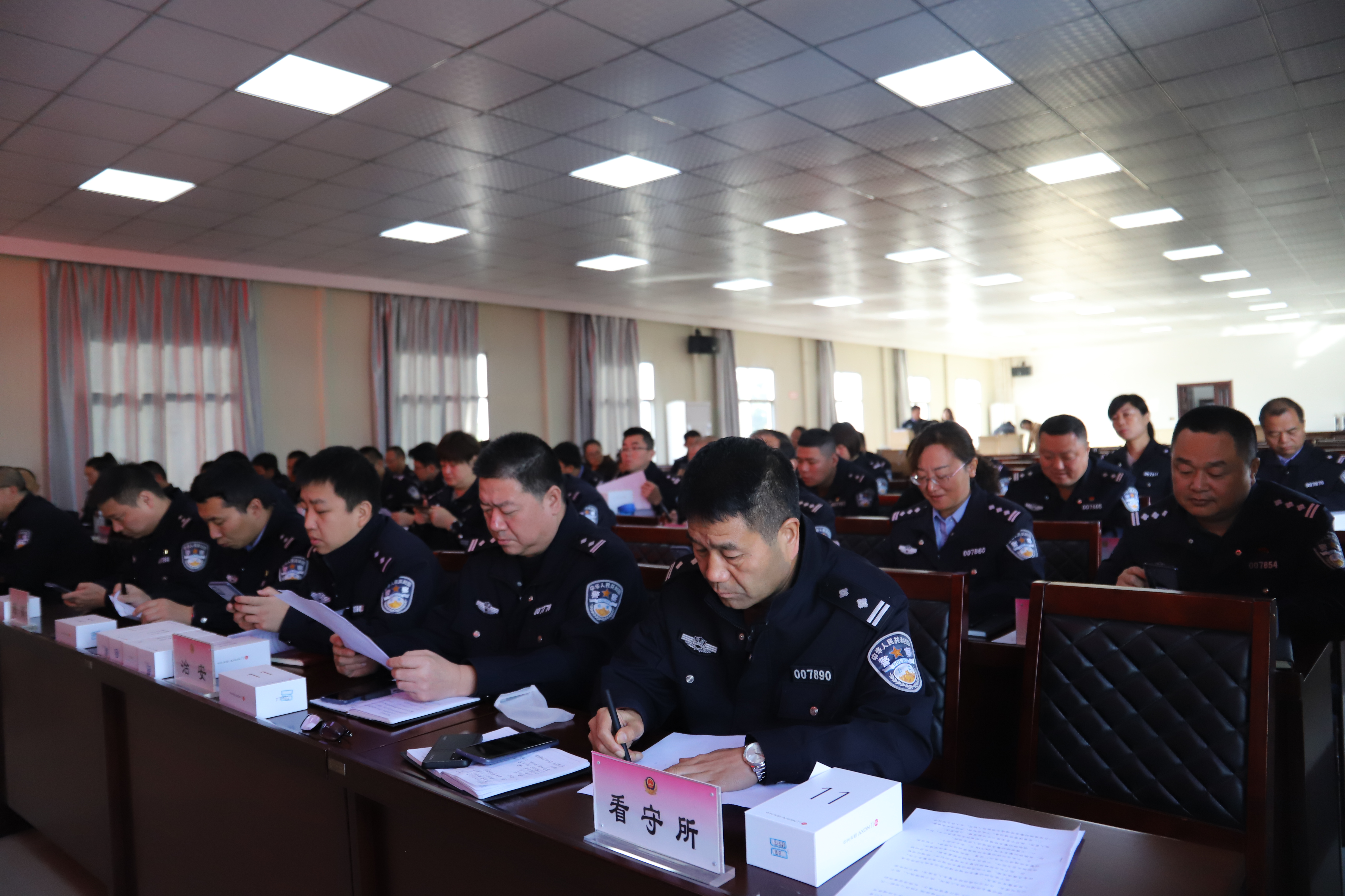 渭南市公安局华州分局举行第二批警务通发放仪式暨使用培训会（组图）