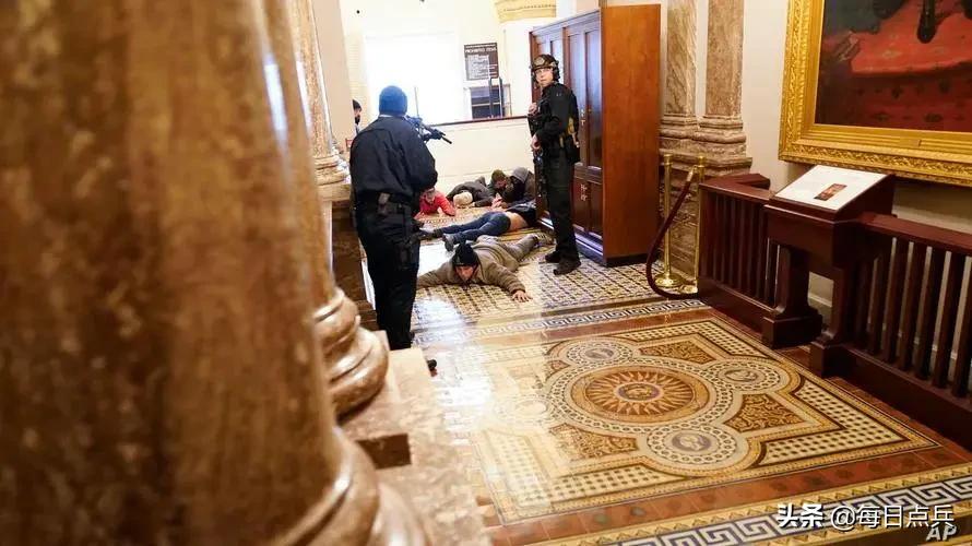 川普慌了，國會佔領者真的有能力和正規軍對抗？