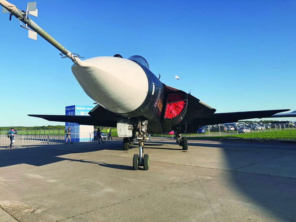 堪称苏联航空最高杰作，设计新颖的苏47战机，为何只是昙花一现？