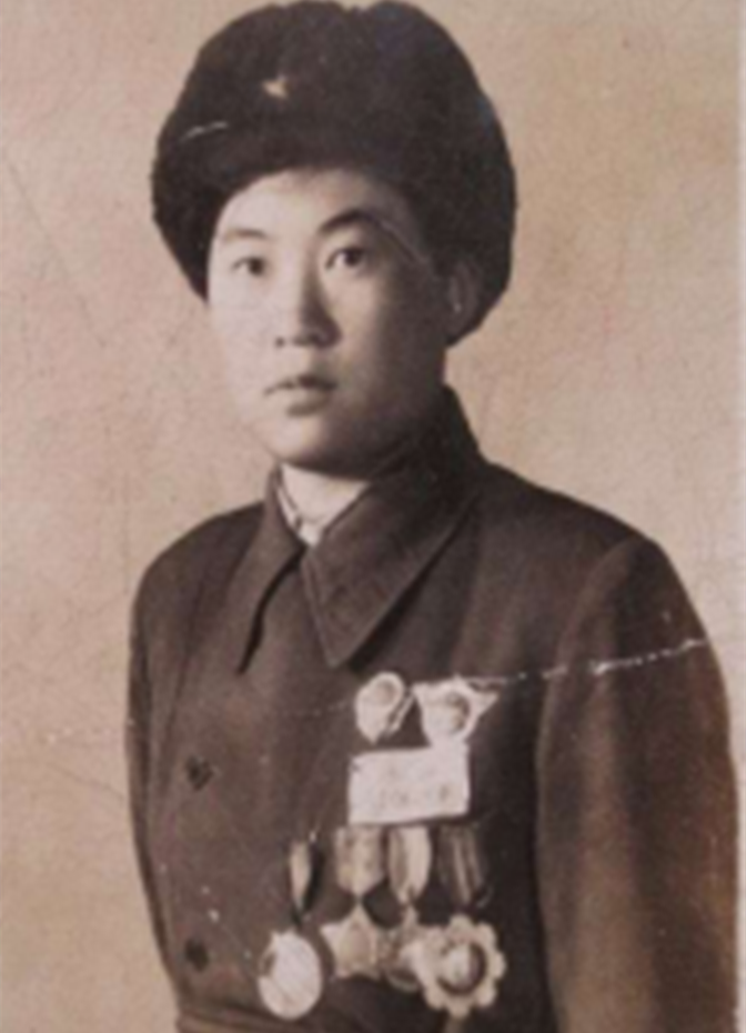1950年，一解放军干部患病，医生检查后连夜上报，成特等战斗英雄