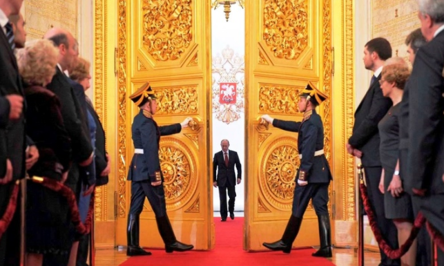 擅长暗S,深入敌后，执掌俄罗斯20年的普京，你们不好奇吗？