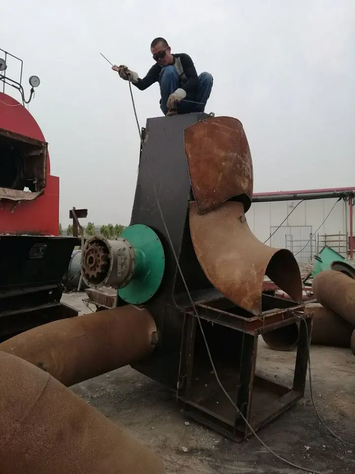 中国著名雕塑家邱天老师告诉您：钢铁装置雕塑是怎么做成的