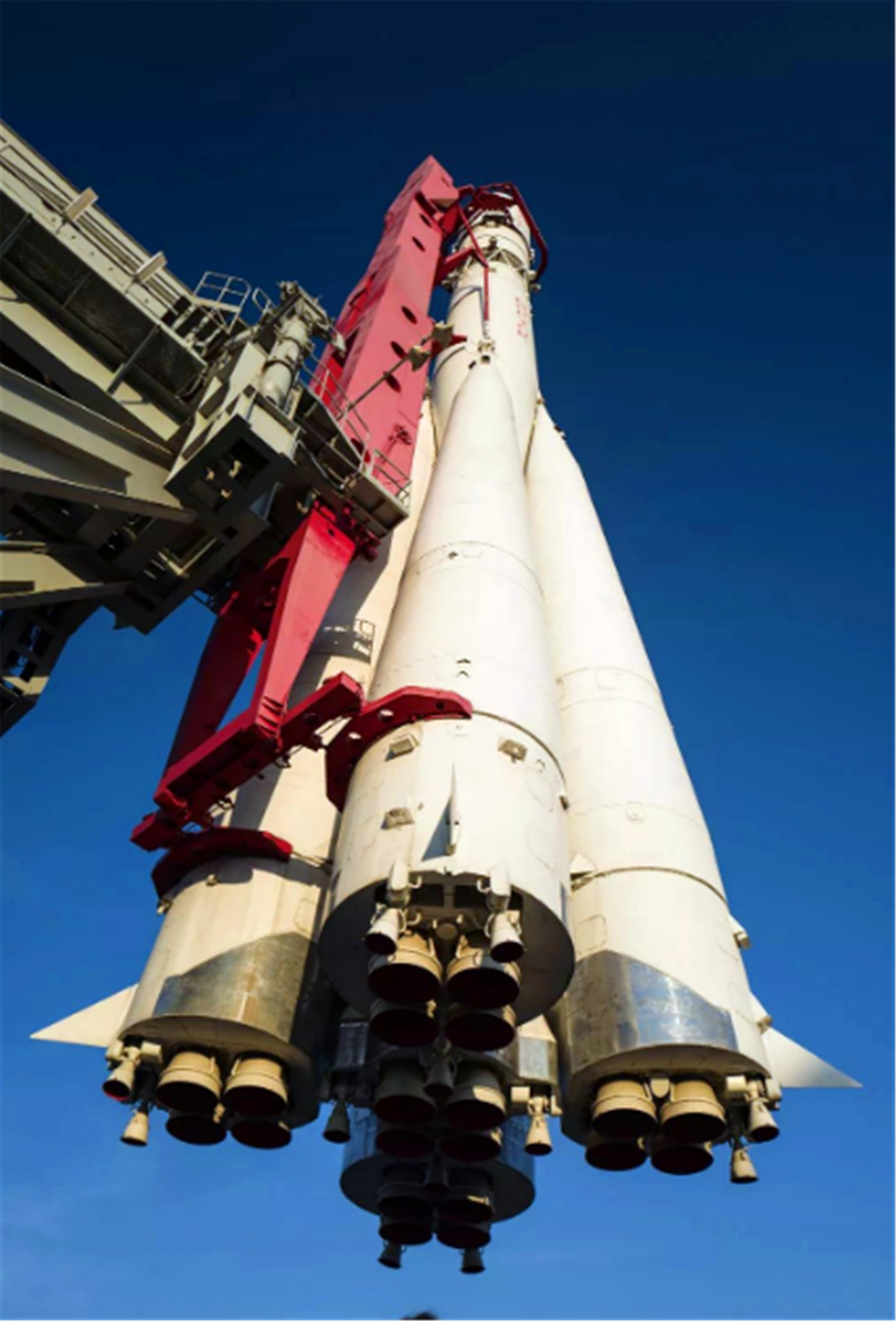 乌克兰200名军工专家来陕西，国家分房分工作，