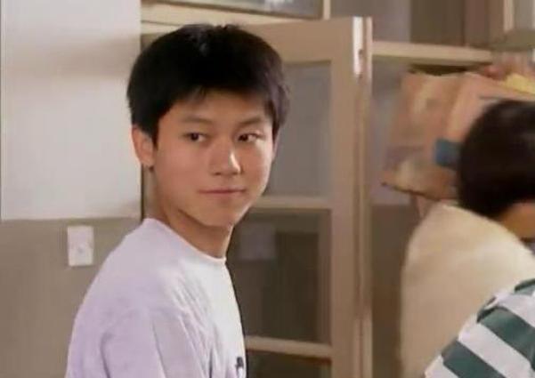 出道23年，经历了6段感情的李晨，才没你想的那