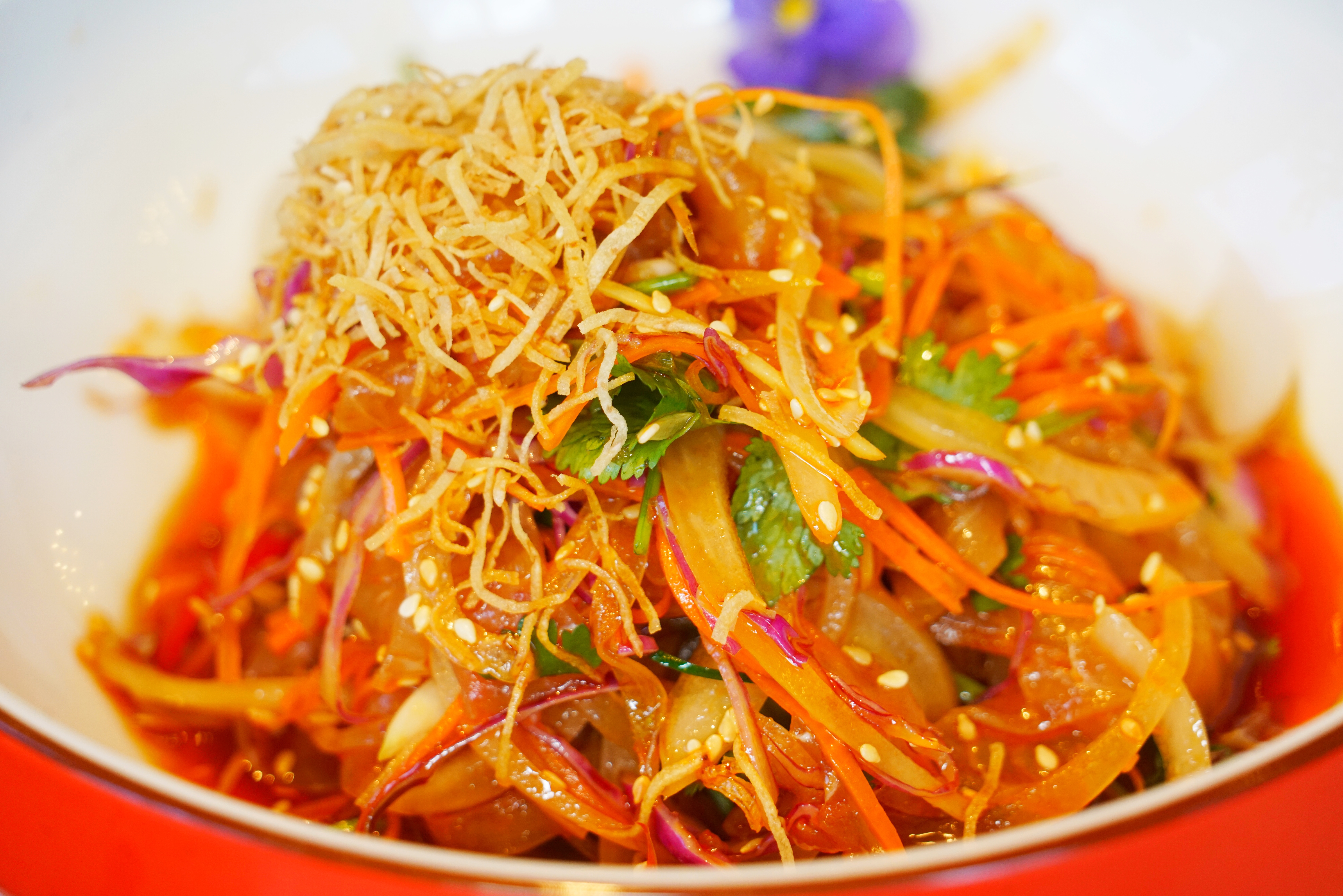 冬天旅行首选目的地，三亚吃喝玩乐全攻略，给你最悠闲的海岛时光