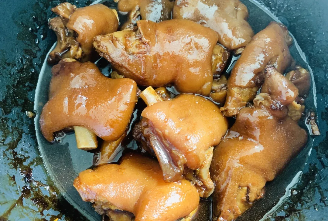 Can you stew such delicious trotters with a rice cooker?