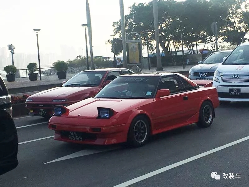 丰田MR2共享汽车？不知道收费多少钱一公里丨街拍投稿66期