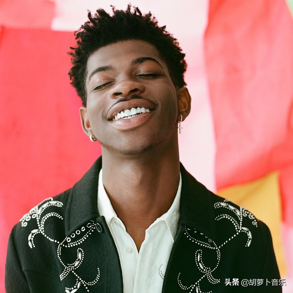 Gaga|阿黛尔离婚 Gaga或与小猪佩奇合作？