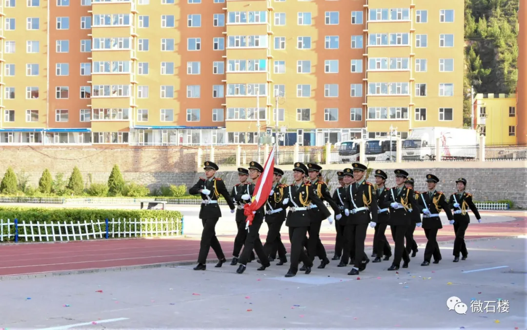 呂梁石樓中學(xué)慶第37個(gè)教師節(jié)暨教職工趣味賽(圖4)