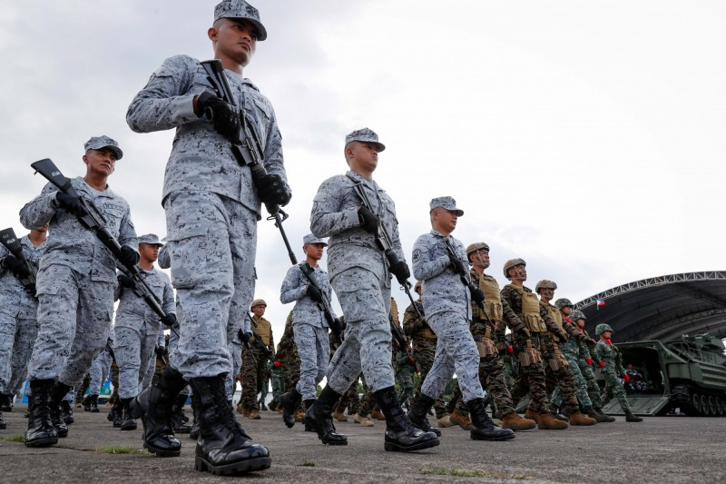 不管美軍騷擾南海？ 菲律賓國防部長：中國的行為對周邊構成挑戰
