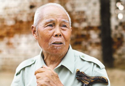 老兵回农村被嘲笑当兵无用，省委书记下乡，发现老人竟是特等功臣