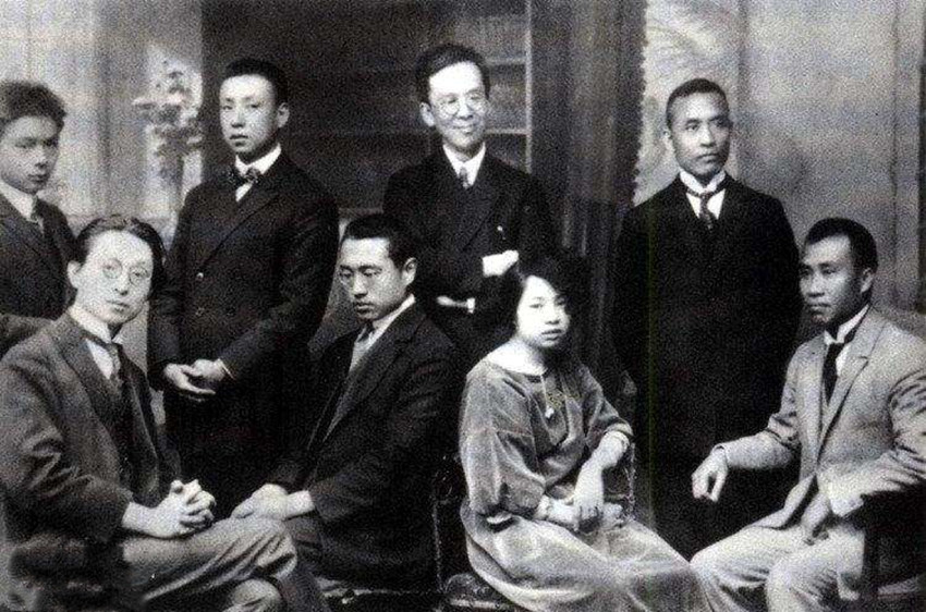 贺治华因爱慕朱德，追随朱德去德国，为什么结