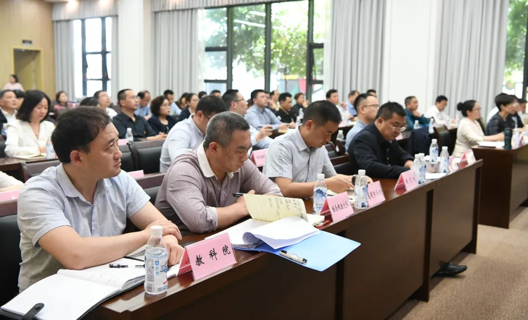 育人育心五育融合--新区中小学课后服务工作现场会在华阳中学召开