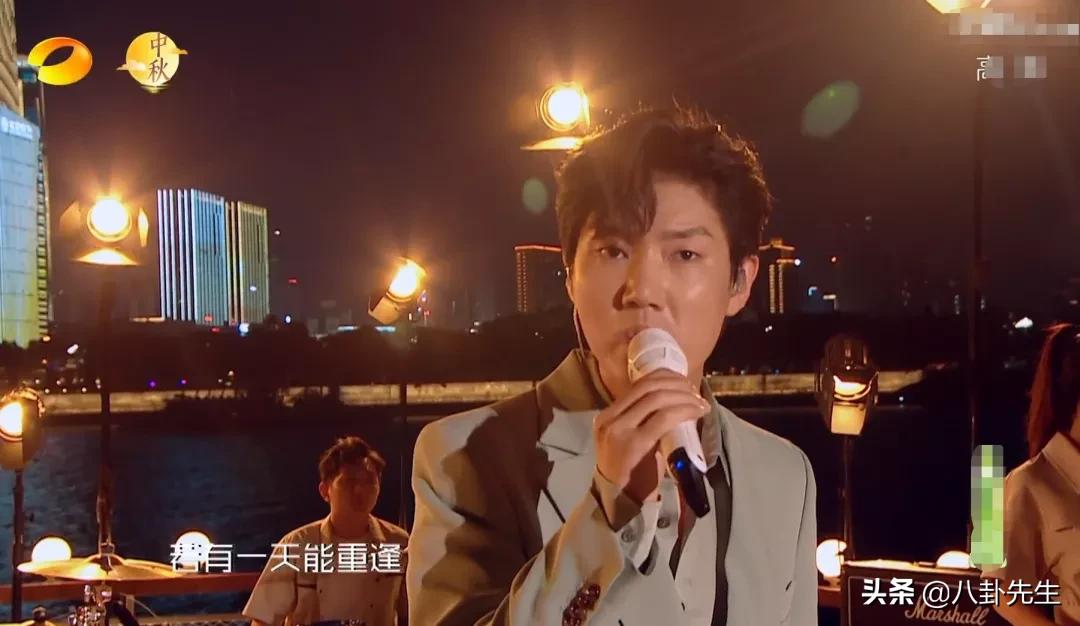 芒果台中秋之夜星光暗淡:彻底弃用流量明星,快乐家族服装土味