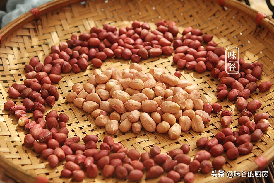 买花生时，挑红皮的还是白皮的？原来区别这么大，以后别再乱买了