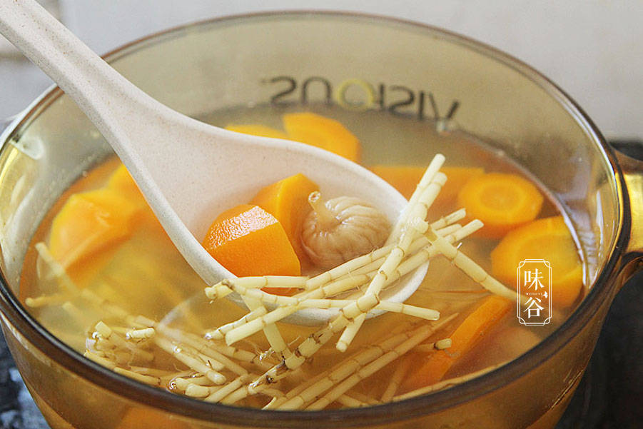 这四种食材一起煮，是糖水也是药，清热去暑气，三伏天上火要多喝