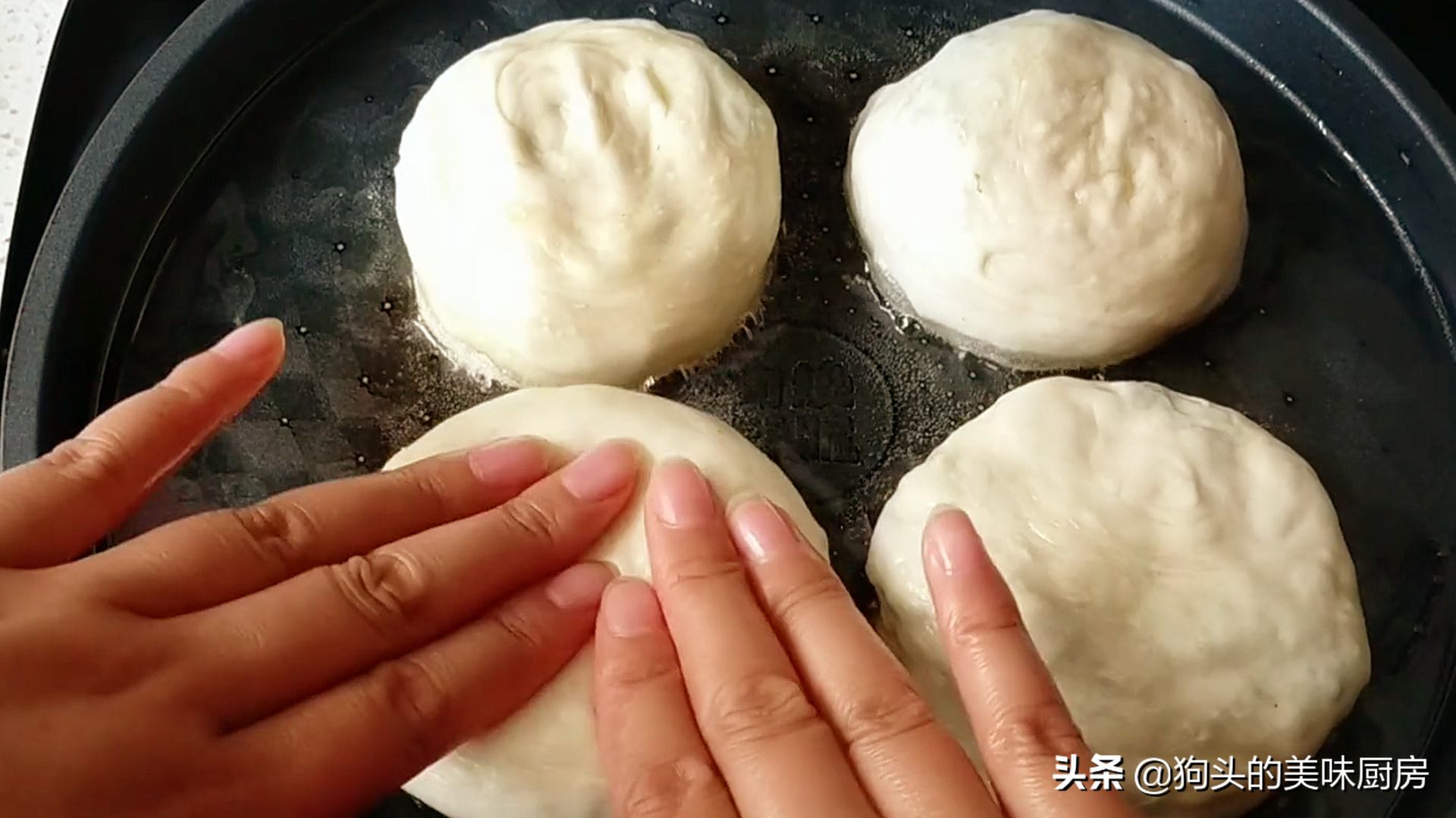 蔥油餅這樣做才外酥裡軟，和麵很關鍵，做對了比手抓餅還好吃