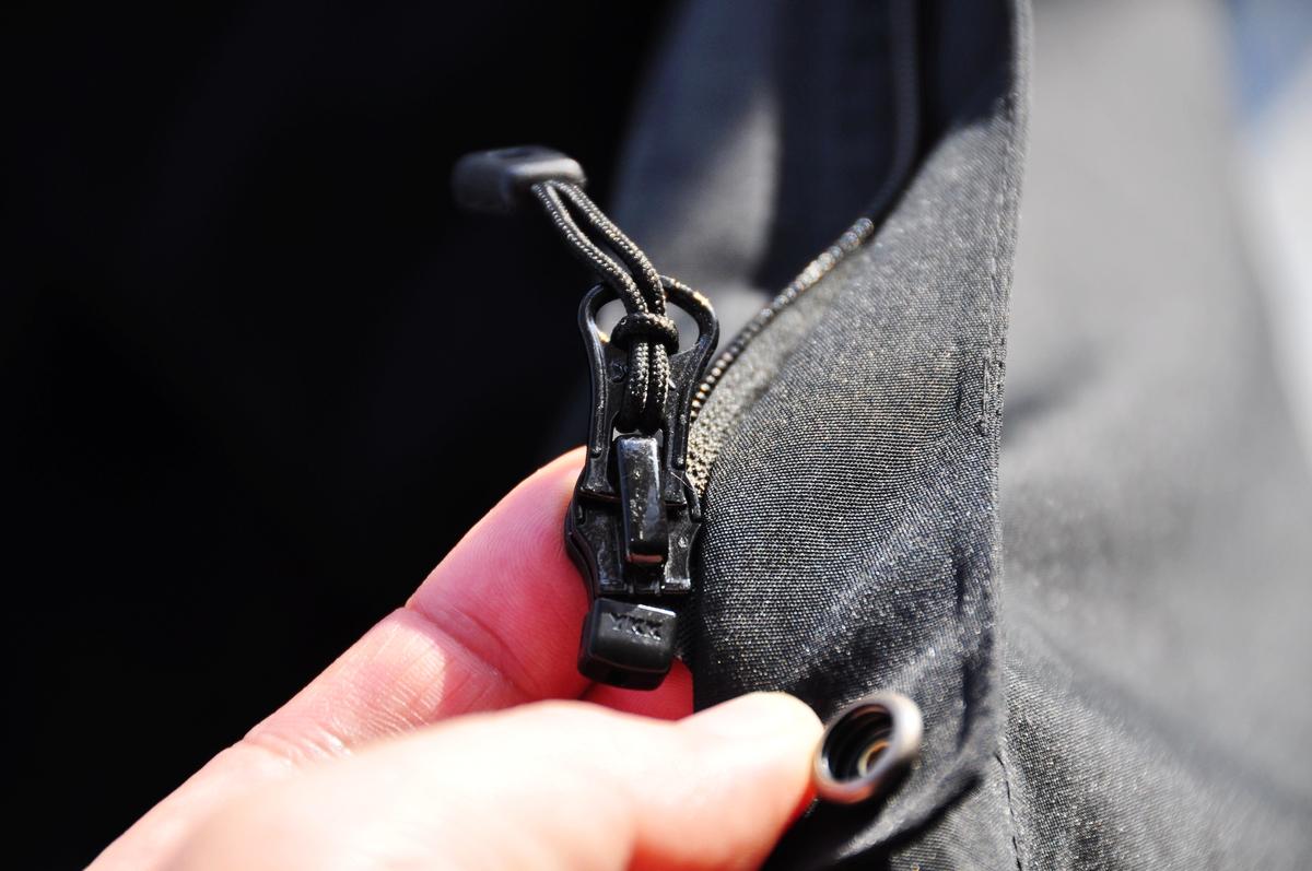 有效应对户外多种天气，SENSELEAD三合一冲锋衣