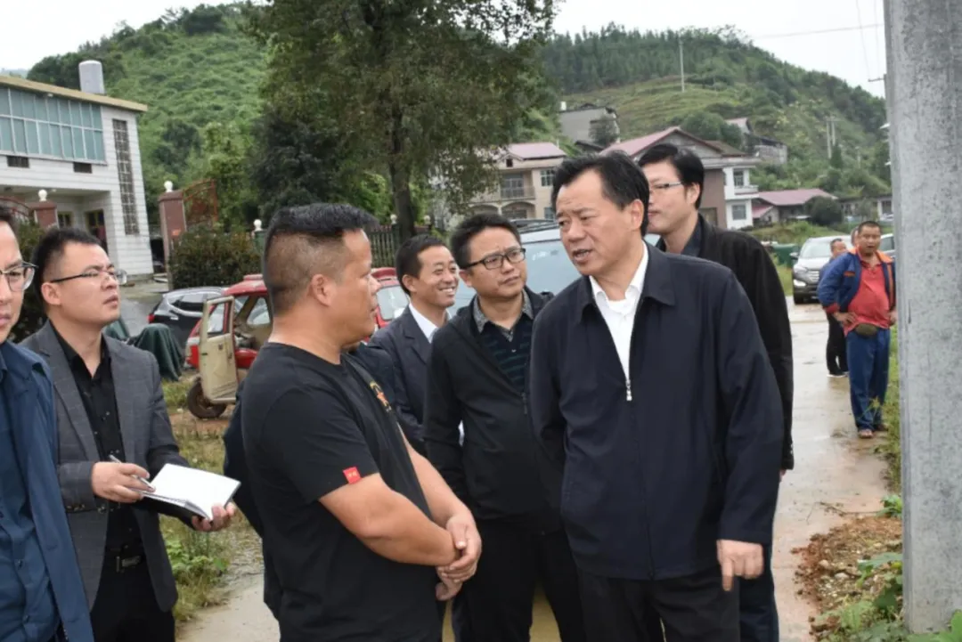 抓实抓细粮食收储稳步推进秋冬生产石希欣在辰溪督导安全生产、粮食收储等工作
