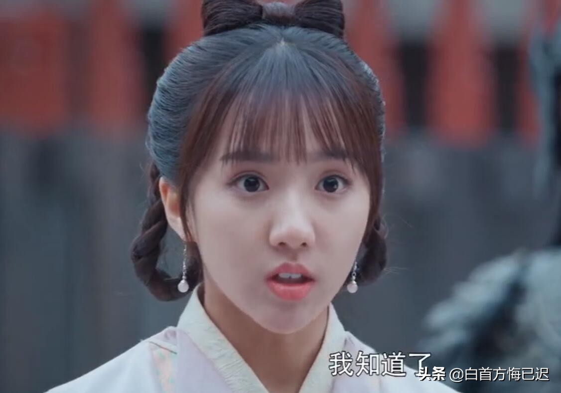 楚楚的母亲是许氏,父亲是云易,是剑南节度使陈璎的副将,因为牵扯到