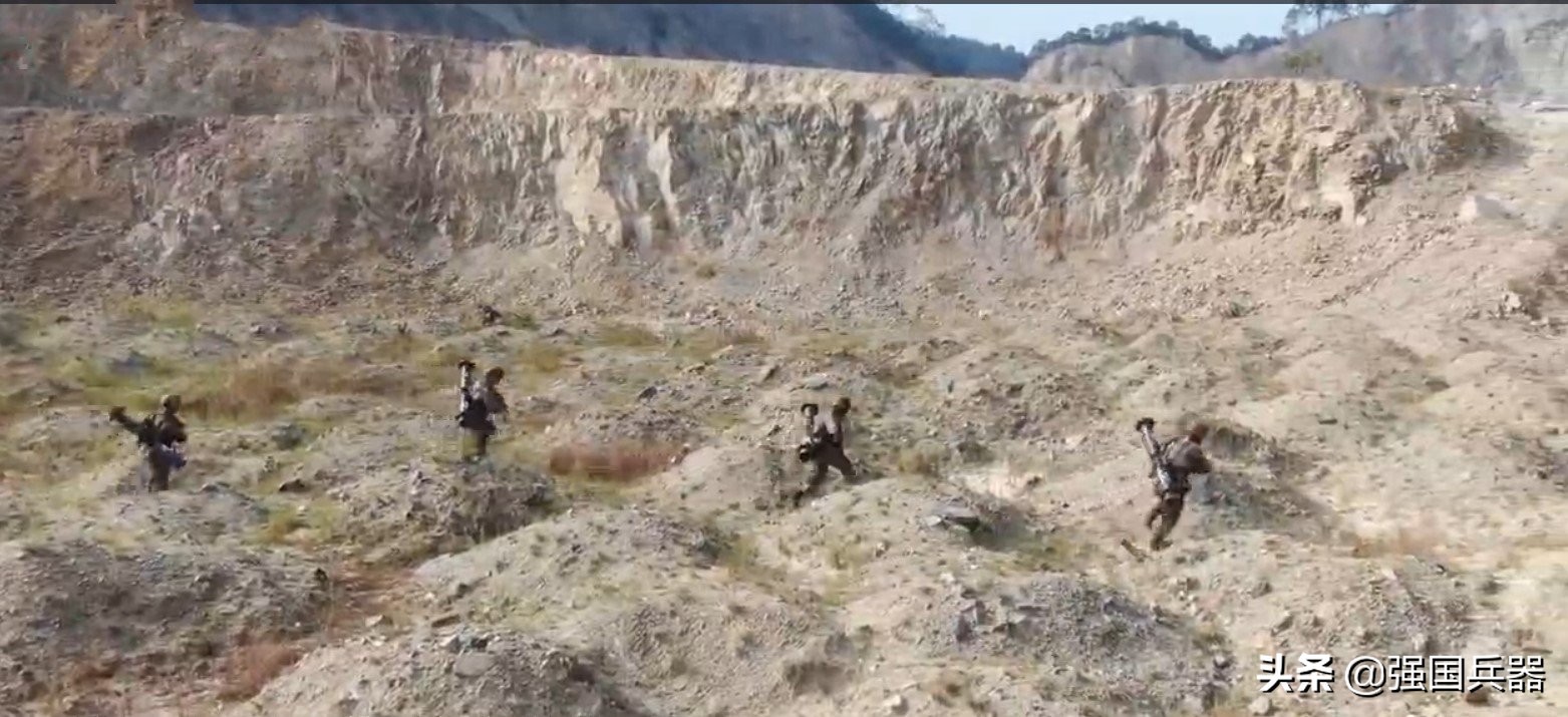 大口徑高精準！我軍新式單兵火箭曝光，可形成800度高溫二次燃爆