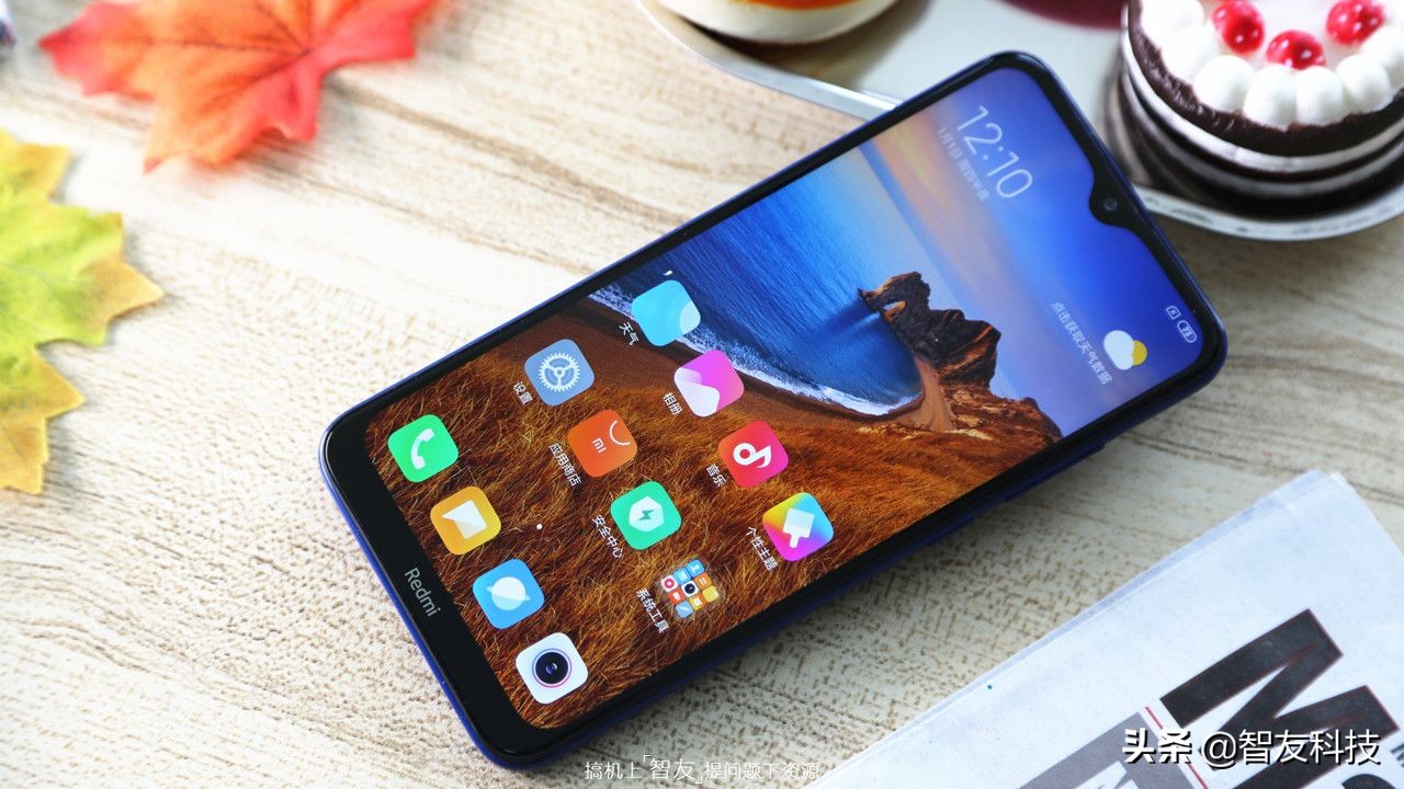 小米手机Redmi 8图赏：5000mAh超大型充电电池 18W快速充电髙速感受 699元起