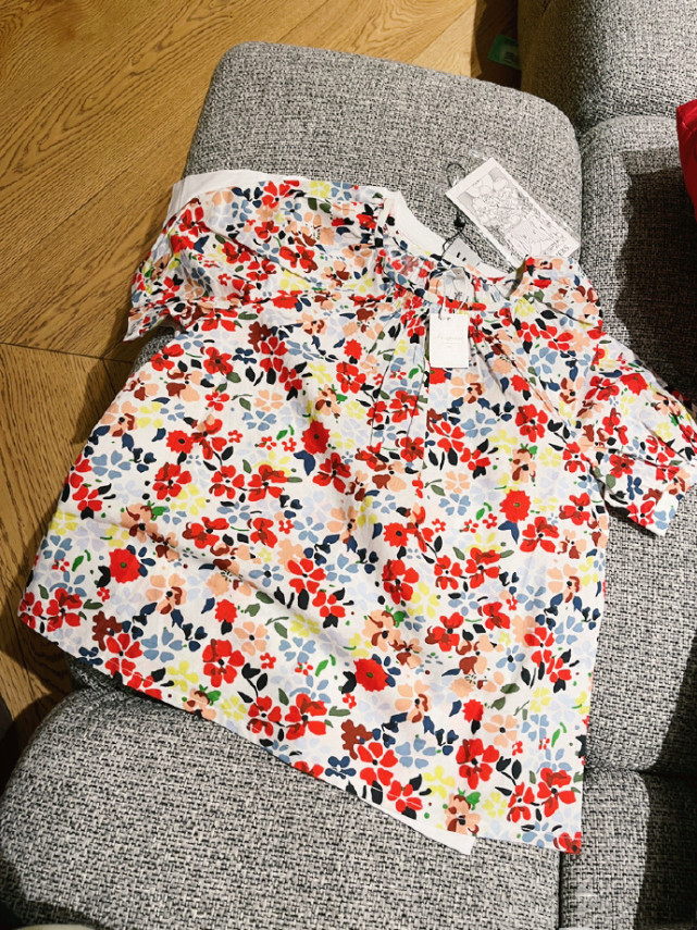 陳赫帶女兒逛街，4歲安安現瘋狂購物慾，老父親要啥買啥超寵溺