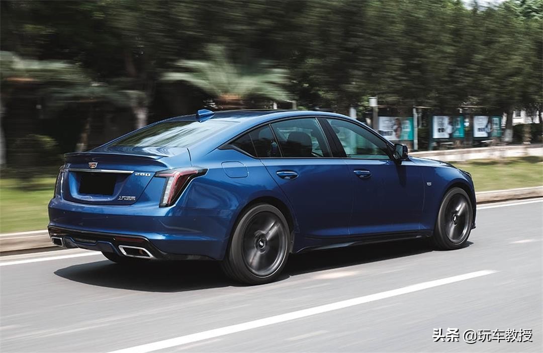 真要掏钱买豪车，实际落地到底比普通车型车差多少？