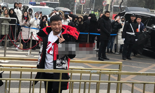 Spring the 3rd times couplet discharges evening: " parental love " the play staff shows a body, shenyang vacates surprise regression to cut a rumor