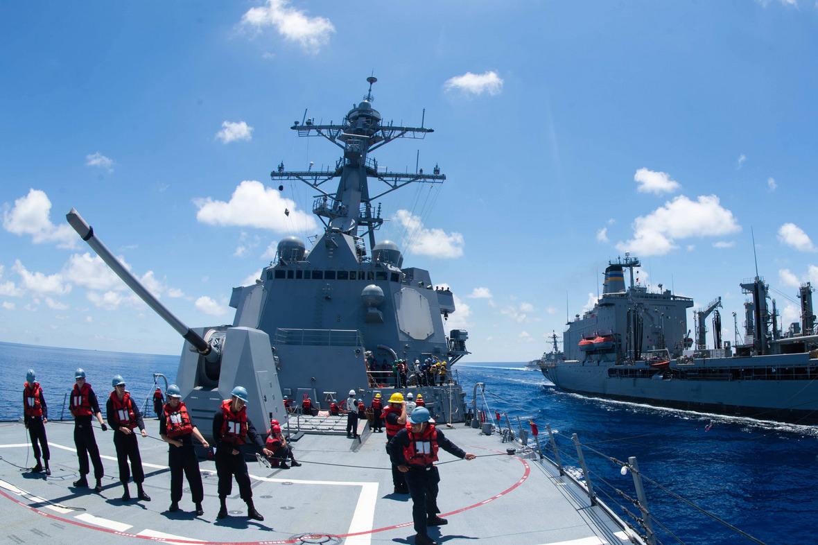 谁给的胆子？美军兵分两路闯入南海，解放军有