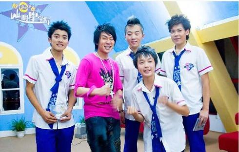 归国四子现状起底：吴亦凡被刑拘，黄子韬、张艺兴、鹿晗又当如何