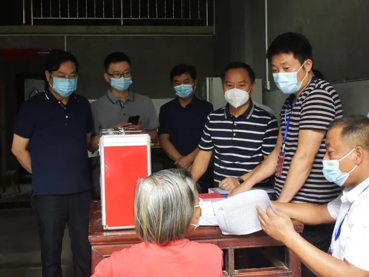 省人大常委會聯工委來懷督導縣鄉人大換屆選舉工作