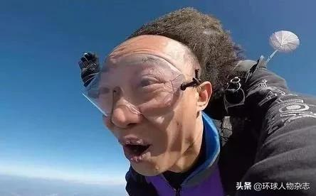 “很久没收入”的陈奕迅,宁花6000万也要与阿迪达斯解约,这才叫骨气