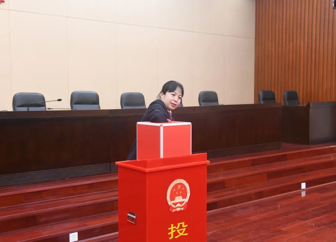 12名员额法官检察官将接受市人大常委会监督评议——市人大常委会举行评议员额法官员额检察官抽签活动