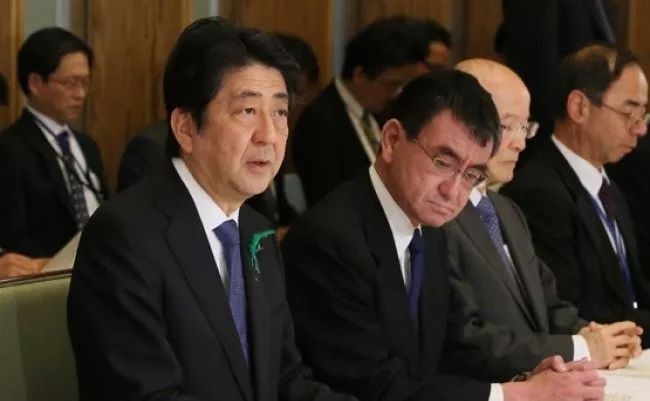 俄機闖入日本領空，解放軍艦機現身日本近海，岸田文雄被選民拋棄