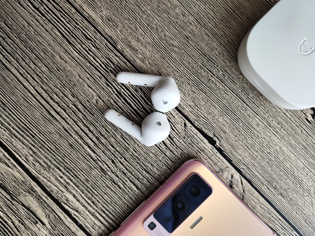 百元TWS又出新竞品，泥炭TrueAir2真无线耳机体验