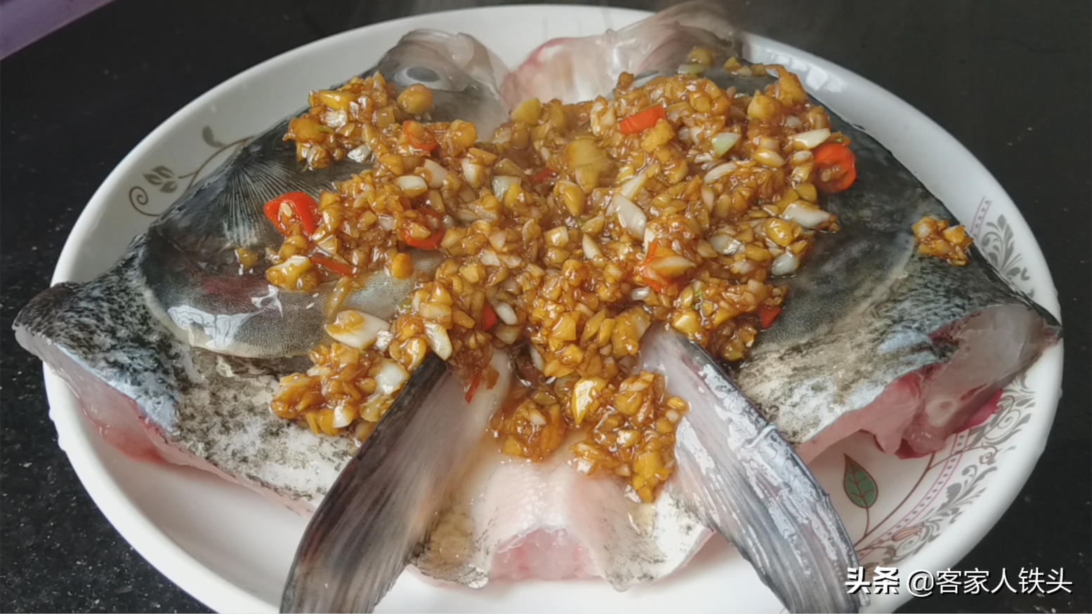 魚頭除了剁椒還可以加什麼做？ 試試客家一個吃法，香嫩好吃超簡單