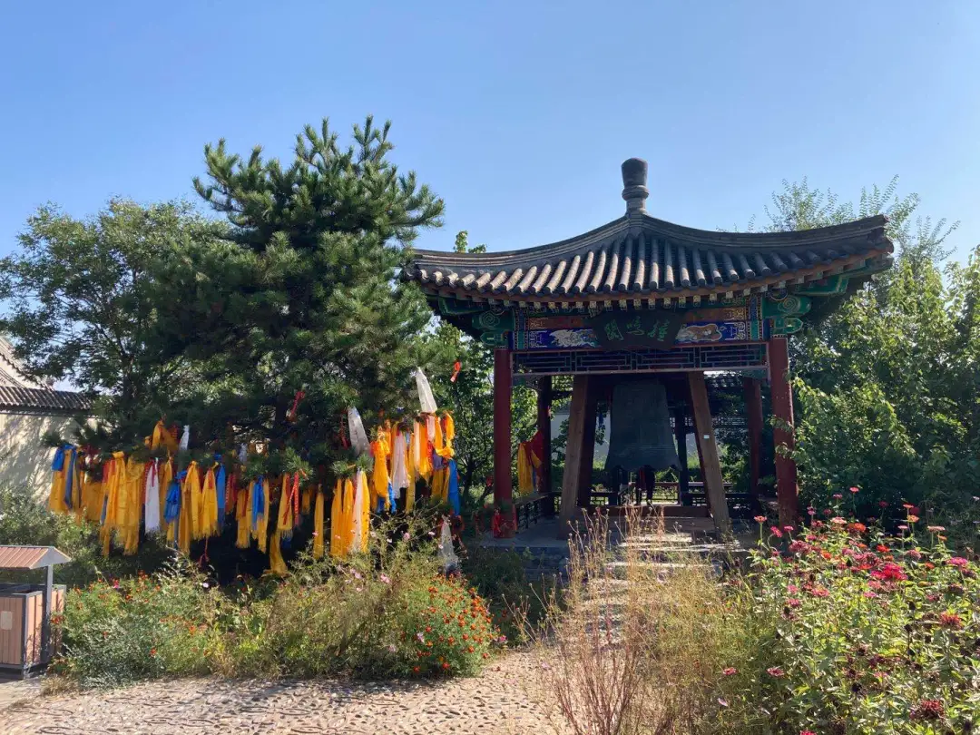 长春—通辽金秋首发团畅玩第二天：逛孝庄园、吃烧麦宴...