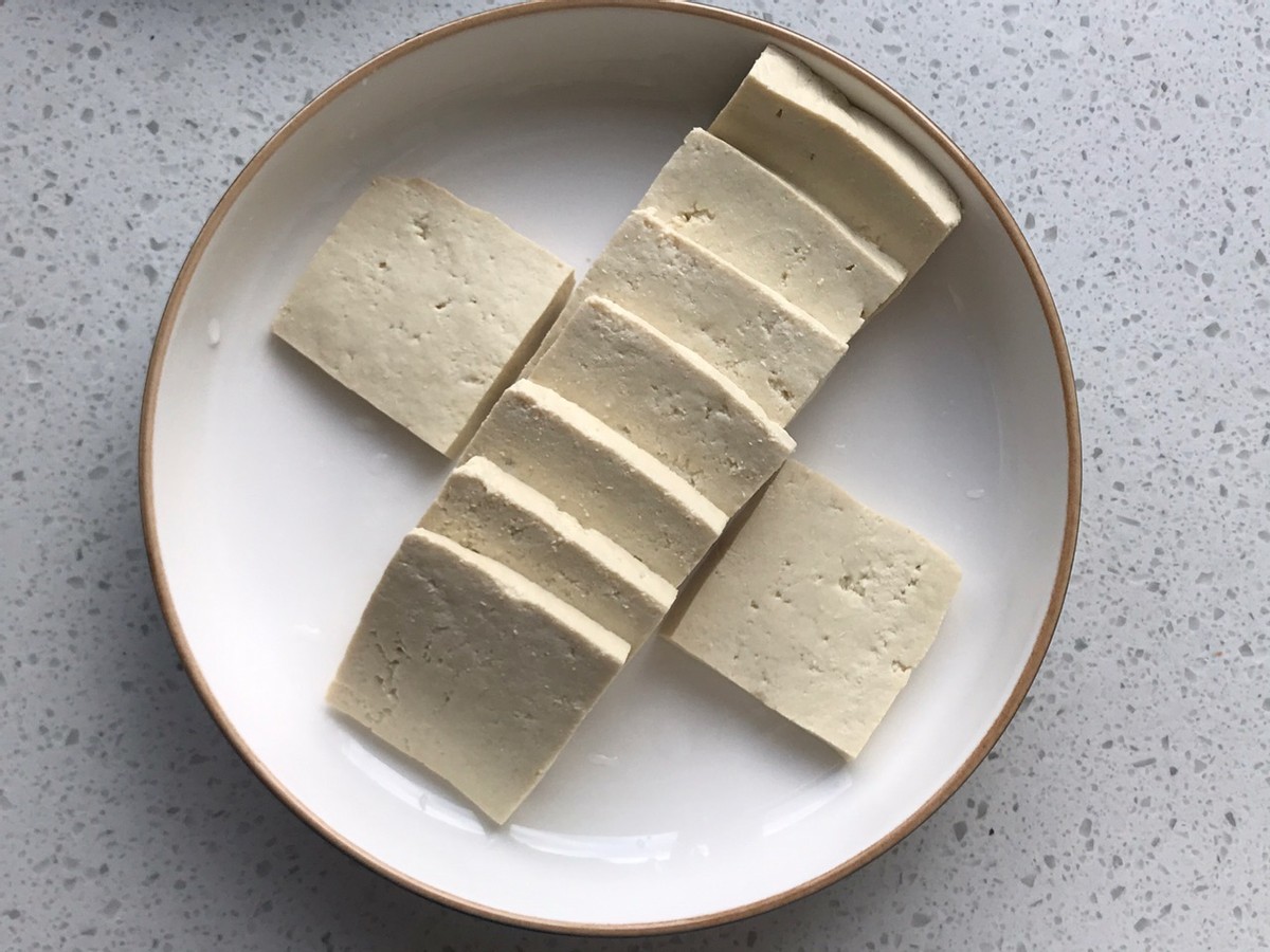 豆腐和鸡蛋完美结合，蒸一蒸，鲜香入味，爽滑好消化，太美味了