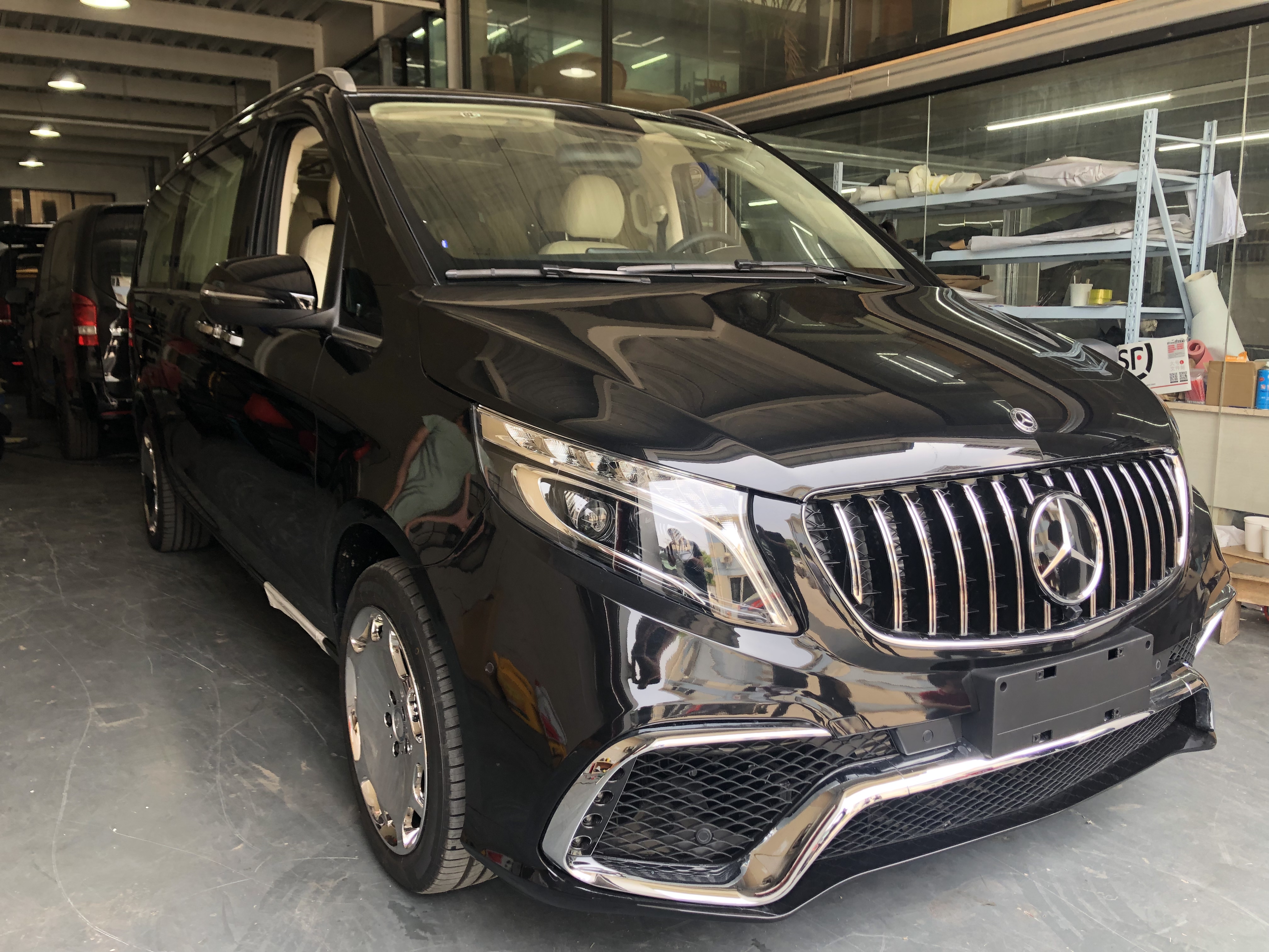 奔驰vs680商务车改装介绍