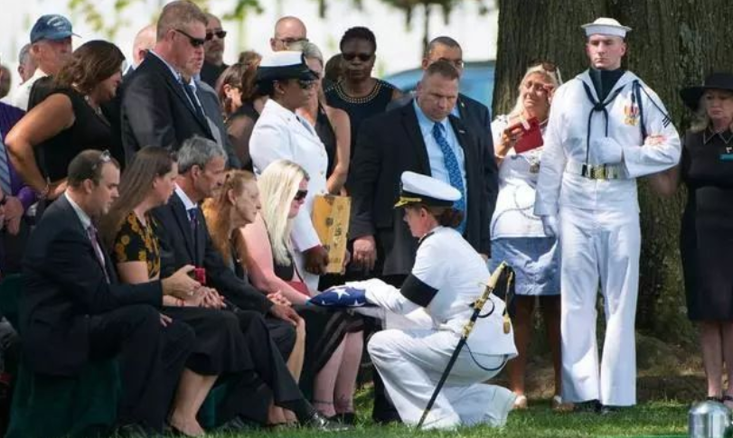 ����ָ���й�ȱϯ˫�߻�̸��������ʲô��