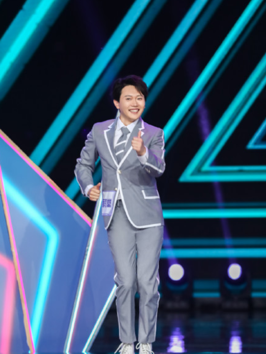 快乐大本营开打“披荆斩棘”牌，孟鹤堂与曾毅
