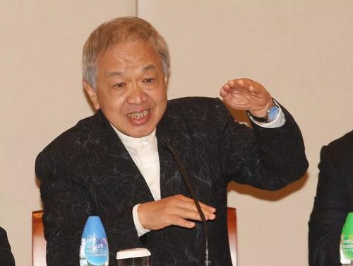 李嘉诚一生背后的文将武将，有人年薪10亿，有人