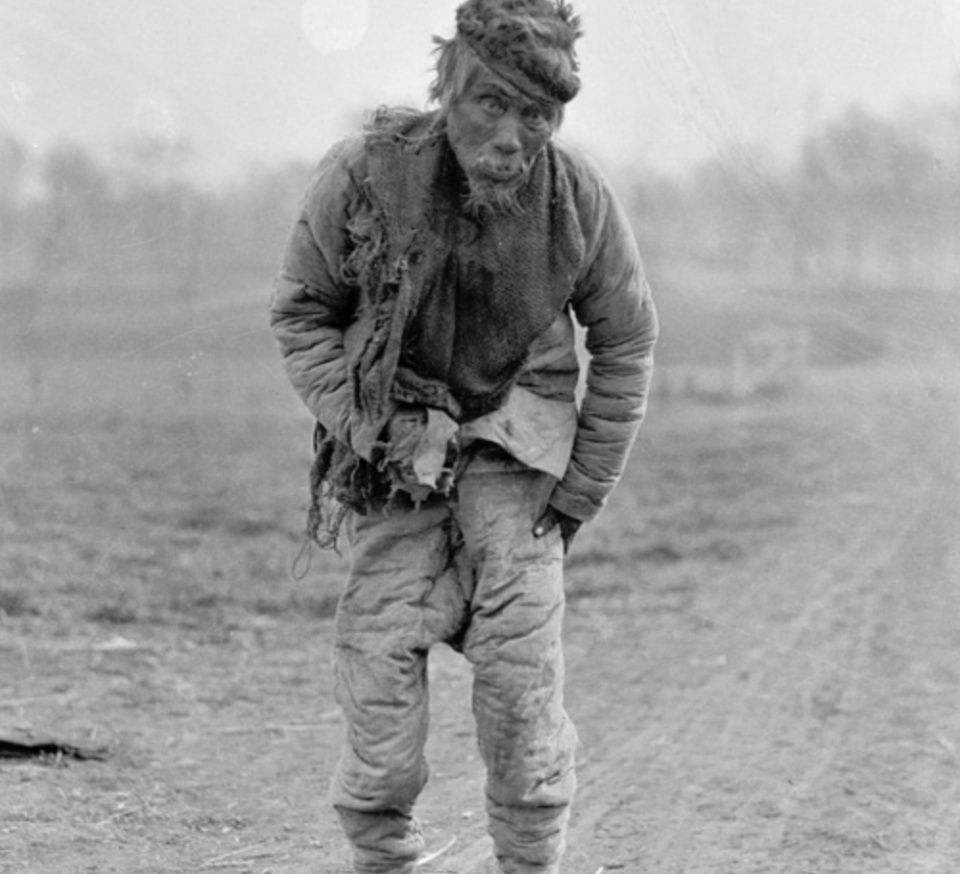 老祖宗常说:“切莫迁坟，十迁九败”，这句俗语