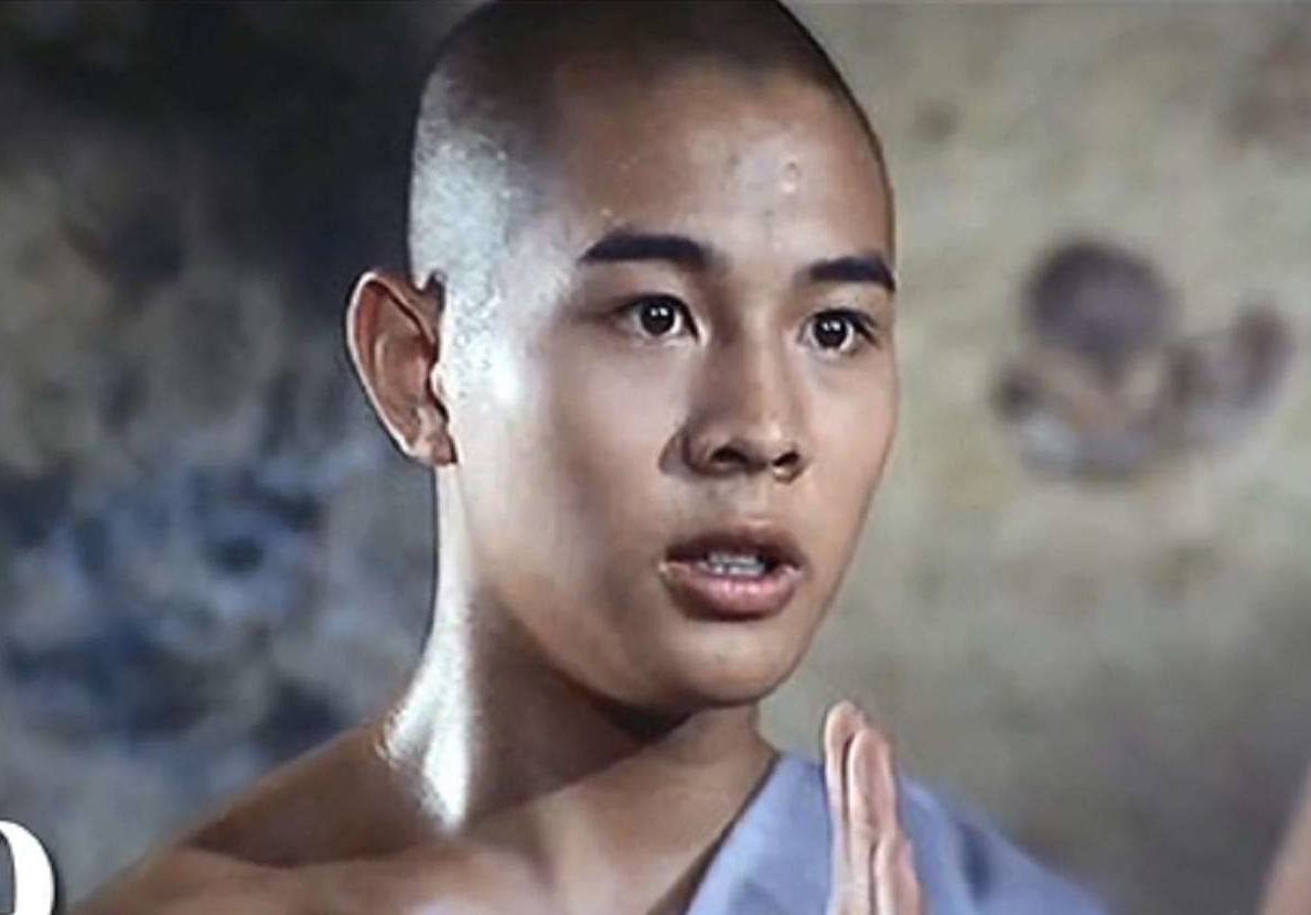 让女儿管自己叫哥哥，说利智是虎妈，李连杰的人生后半场