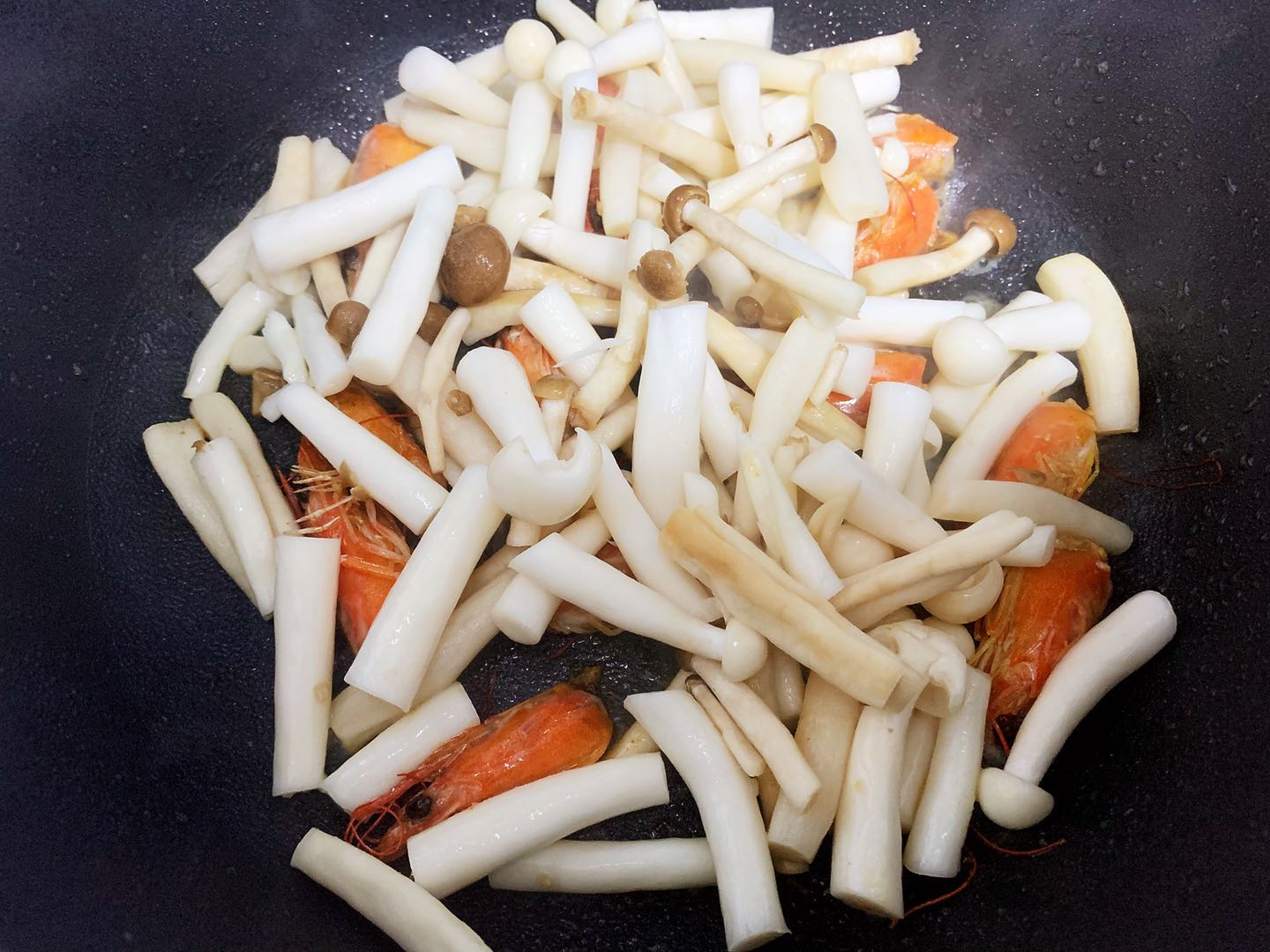 图片[7]-菌菇豆腐鲜虾蛋汤做法步骤图-起舞食谱网