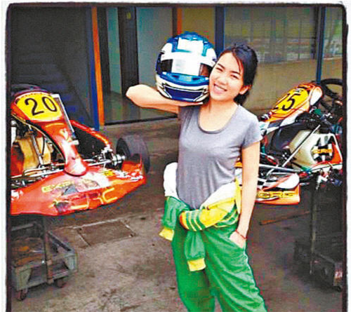 黎明一家三口罕見同框，三歲女兒長髮披肩，明嫂被曝牛年追生兒子