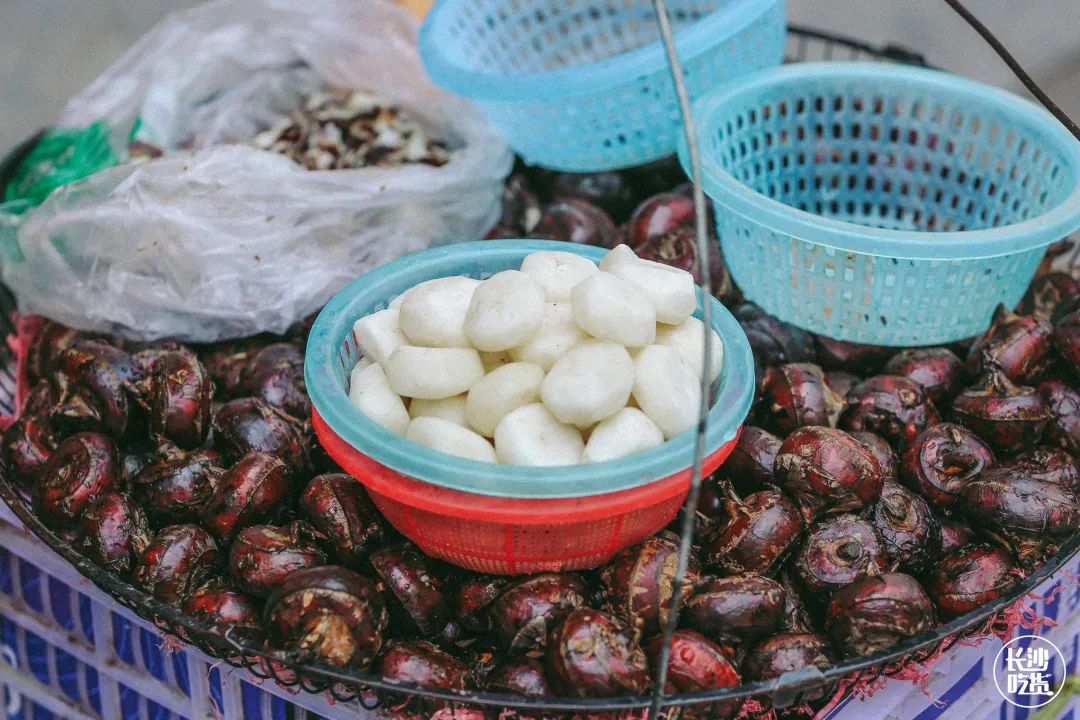 长沙最美劳动者纪实：摆摊商贩高温下的坚守