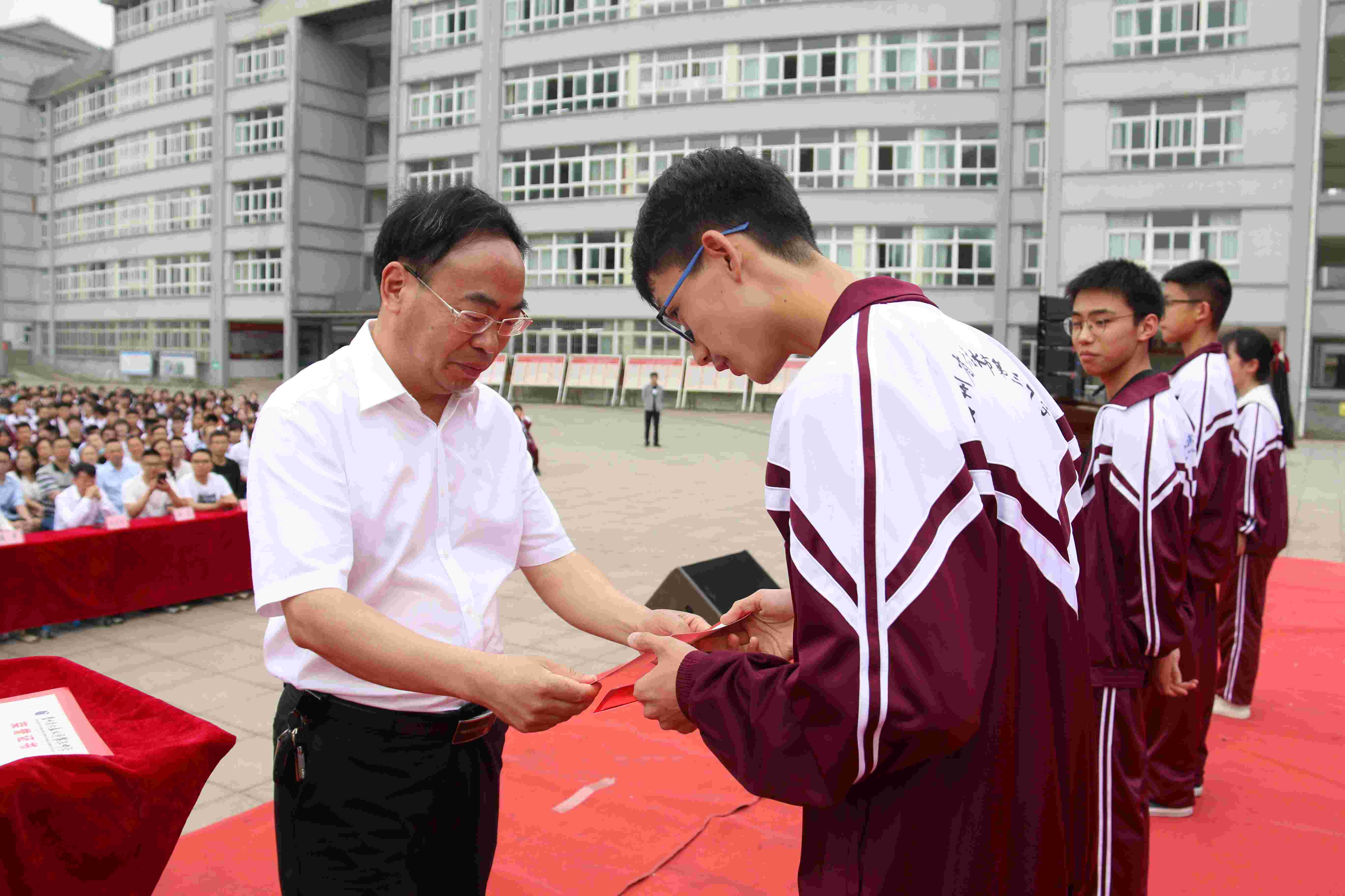 六盘水市第三中学举行高三启动大会(图3)