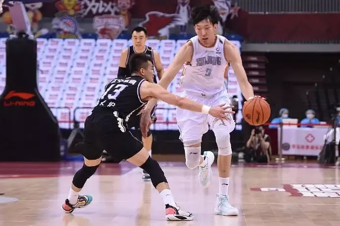 数据对比,三优一劣!辽宁vs新疆,谁会取胜?
